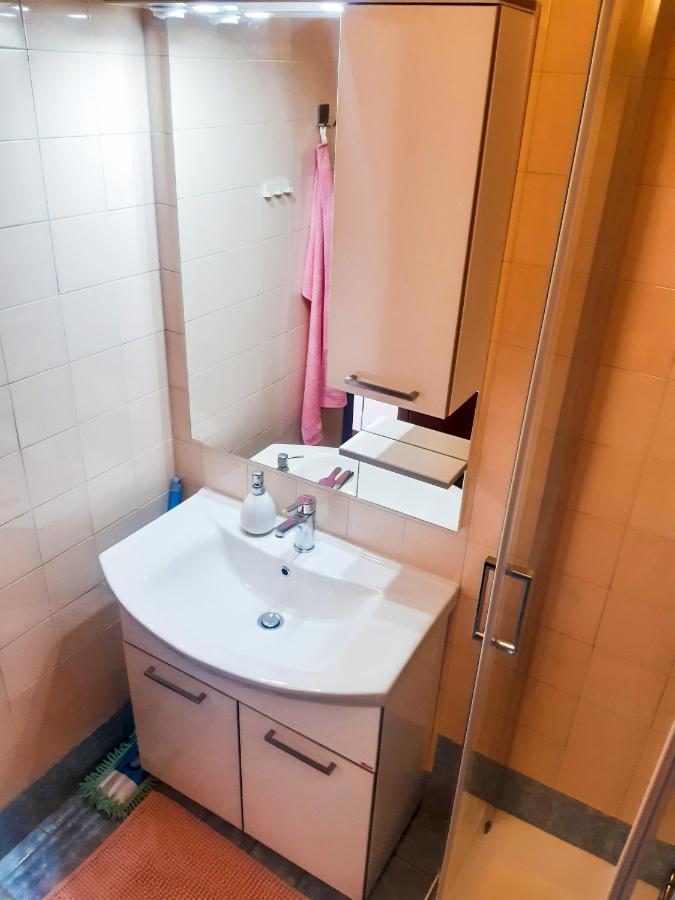 Apartmani Jutro Новаля Екстериор снимка